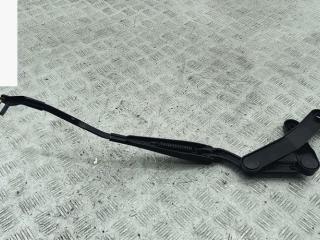 Щеткодержатель (поводок стеклоочистителя) передний Mercedes-Benz C-Класс W204/S204 2010, 1.8 л., бензин, МКПП, серый, универсал, 2048201544