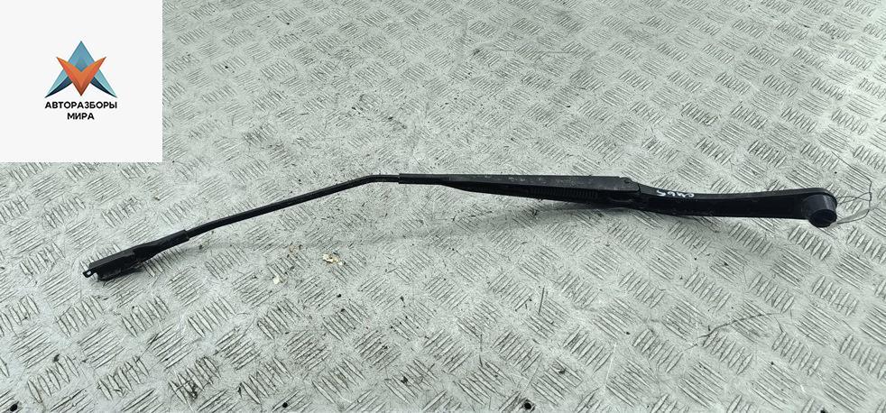 Щеткодержатель (поводок стеклоочистителя) передний Renault Koleos 1 поколение 2008, 2.5 л., бензин, МКПП, серый, внедорожник 5 дв., 80018537 - фото №1