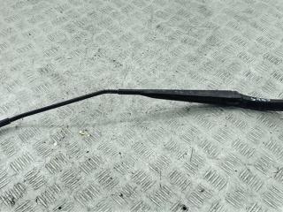 Щеткодержатель (поводок стеклоочистителя) передний Renault Koleos 1 поколение 2008, 2.5 л., бензин, МКПП, серый, внедорожник 5 дв., 80018537