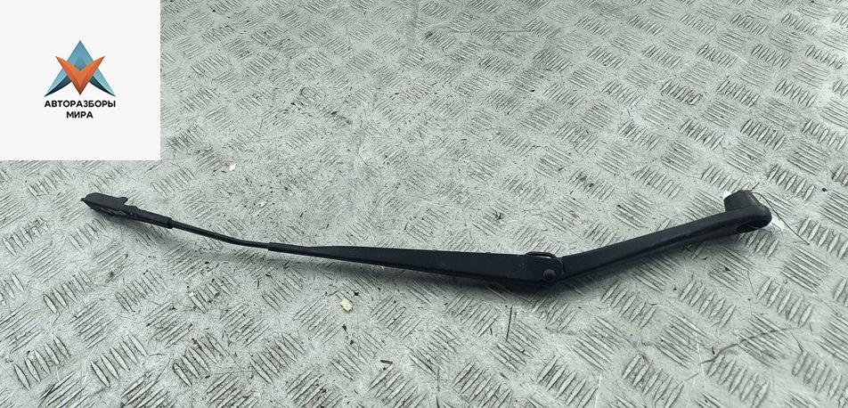 Щеткодержатель (поводок стеклоочистителя) передний Renault Koleos 1 поколение 2008, 2.5 л., бензин, МКПП, серый, внедорожник 5 дв., 80018607 - фото №1