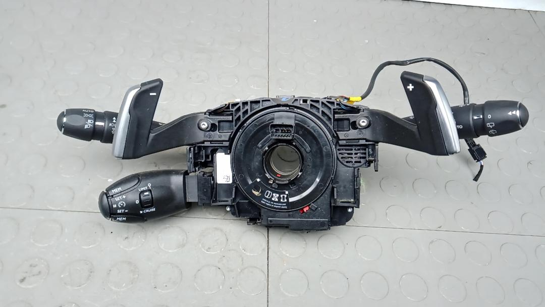 переключатель подрулевой Peugeot 3008 2 поколение 2018, 1.6 л., дизель, АКПП, внедорожник 5 дв. - фото №1