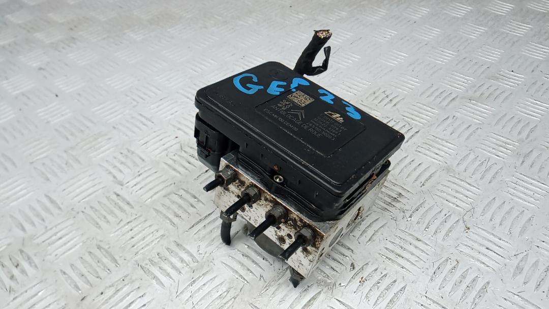 блок ABS Peugeot 208 1 поколение 2012, 1.6 л., дизель, МКПП, хетчбэк 5 дв., ., 9806891780 - фото №1