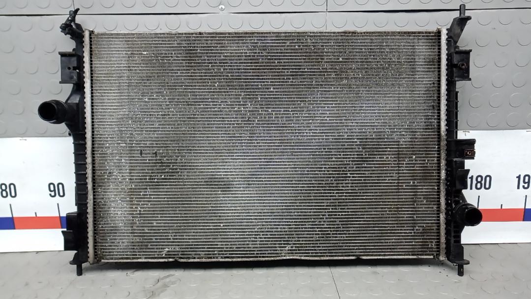 радиатор охлаждения Peugeot 3008 2 поколение 2018, 1.6 л., дизель, АКПП, внедорожник 5 дв. - фото №1