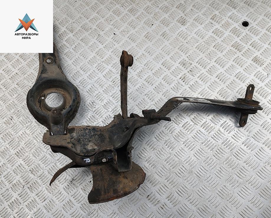 рычаг задний Ford Focus 1 поколение 1999, 1.6 л., i, бензин, МКПП, серый, хетчбэк 5 дв. - фото №1