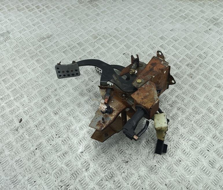 узел педальный (блок педалей) Renault Laguna I 1997, 3.0 л., бензин, МКПП, серый, универсал