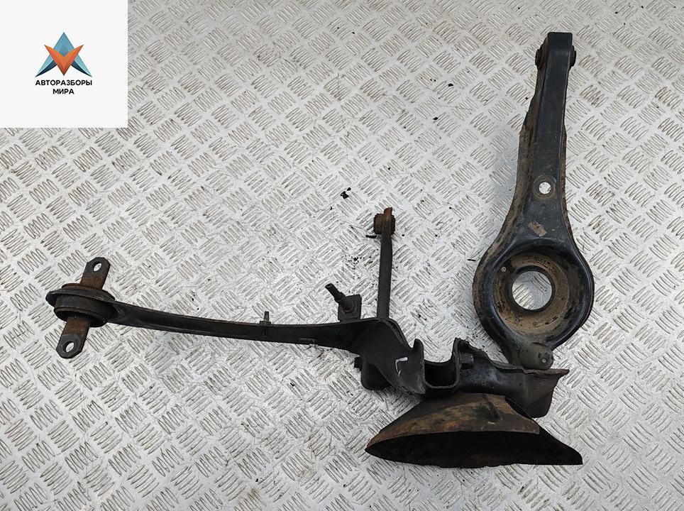 рычаг задний левый Ford Focus 1 поколение 1999, 1.6 л., i, бензин, МКПП, серый, хетчбэк 5 дв. - фото №1