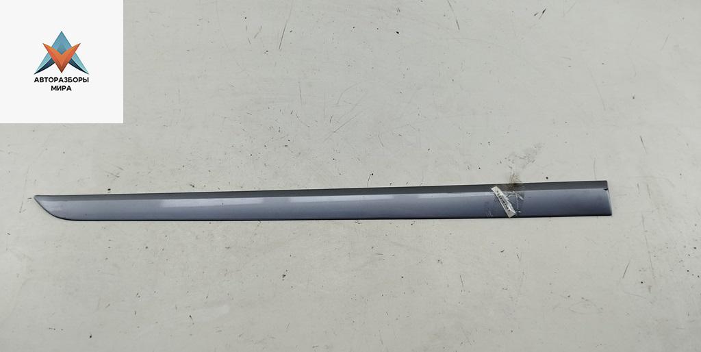 молдинг двери передней правой Opel Astra H 2004, 1.6 л., бензин, МКПП, серый, хетчбэк 5 дв., 24461093 - фото №1