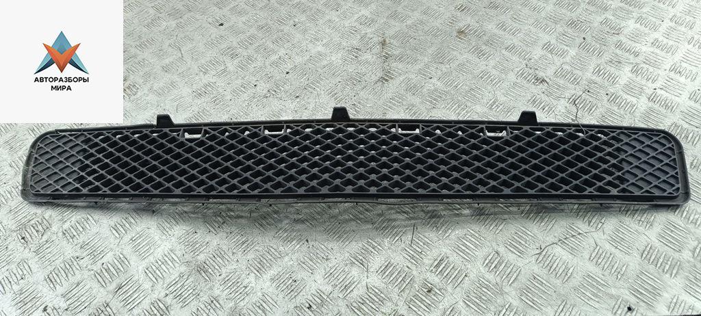 заглушка (решетка) в бампер Mercedes-Benz C-Класс W204/S204 2010, 1.8 л., бензин, МКПП, серый, универсал, 2048852123 - фото №1