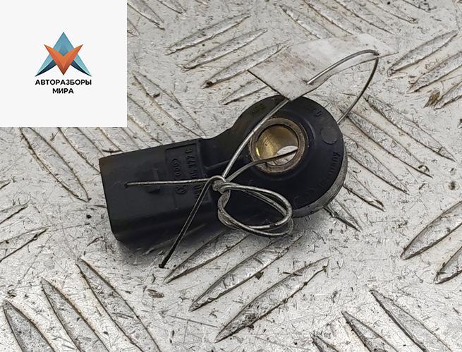 датчик детонации Skoda Octavia mk1 (A4 1U) 2004, 2.0 л., бензин, МКПП, синий, универсал, 030905377C - фото №1