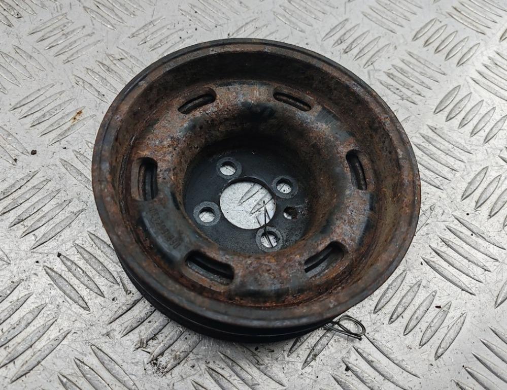 шкив коленвала Volkswagen Passat B5+ (GP) 2002, 2.0 л., бензин, МКПП, белый, седан, 06B105243D