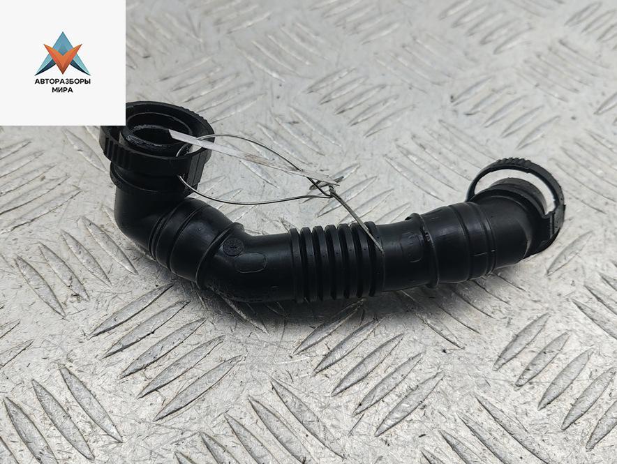 патрубок вентиляции картера Volkswagen Passat B6 2007, 2.0 л., дизель, МКПП, коричневый, универсал, 03G103493D - фото №1