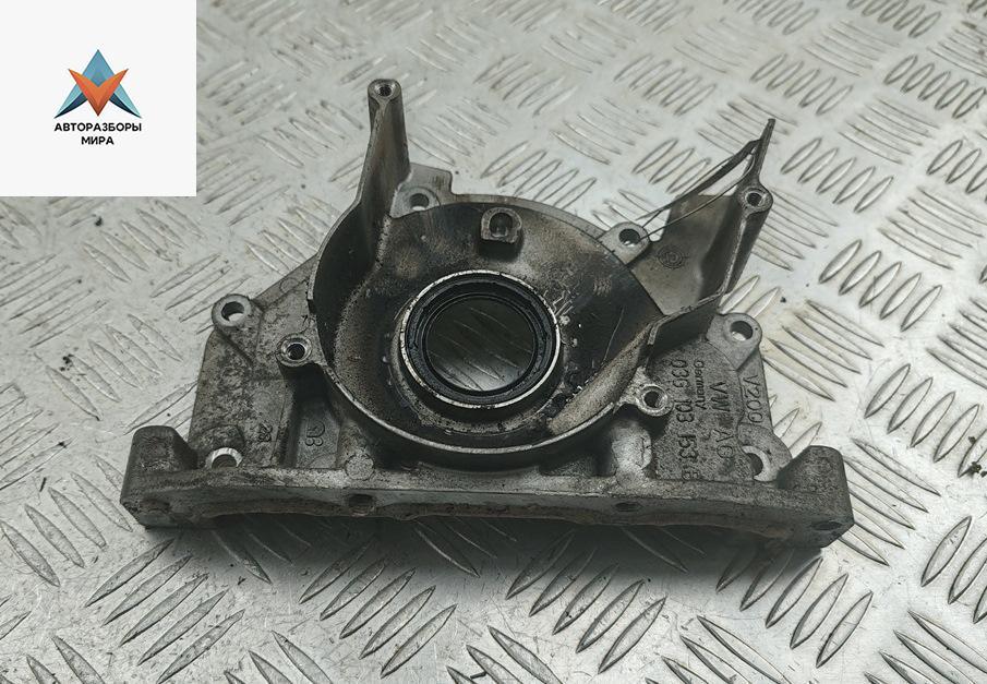 крышка двигателя передняя Volkswagen Passat B7 2013, 2.0 л., дизель, МКПП, чёрный, универсал, 03G103153B - фото №1