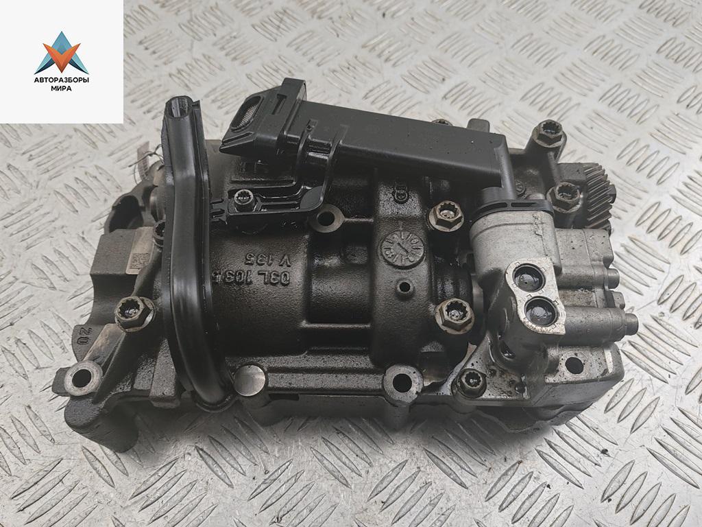насос масляный Volkswagen Passat B7 2013, 2.0 л., дизель, МКПП, чёрный, универсал, 03L103537 - фото №1