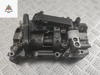 насос масляный Volkswagen Passat B7 2013, 2.0 л., дизель, МКПП, чёрный, универсал, 03L103537