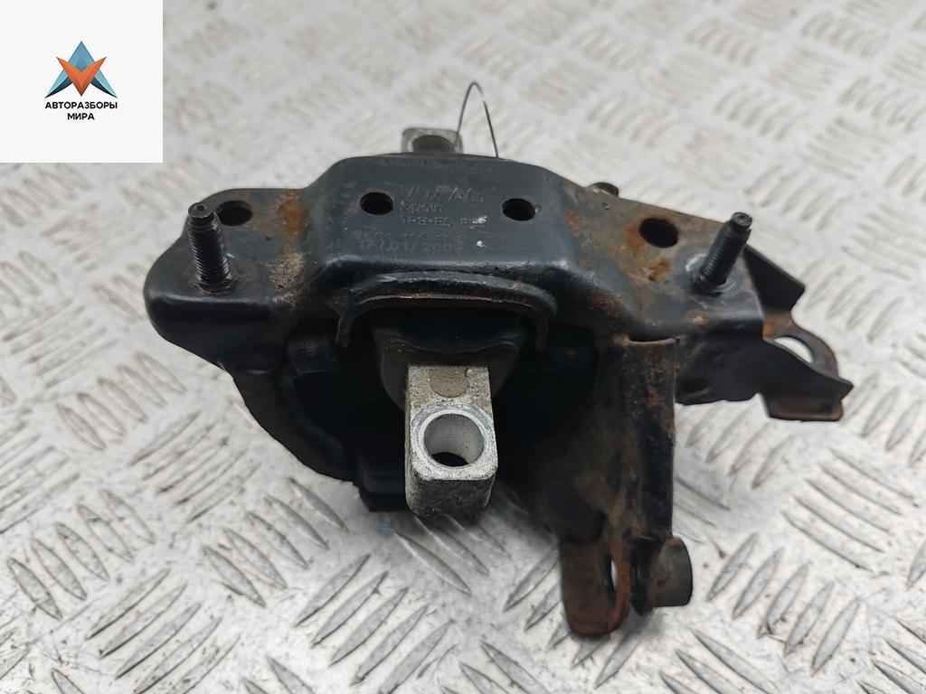 подушка крепления КПП Skoda Fabia 2 поколение (5J) 2008, 1.6 л., бензин, МКПП, серый, хетчбэк 5 дв., 6Q0199555AD - фото №1