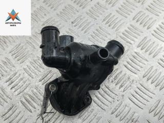 корпус термостата Volkswagen Golf 6 поколение 2011, 1.6 л., дизель, МКПП, белый, хетчбэк 5 дв., 03L121111R