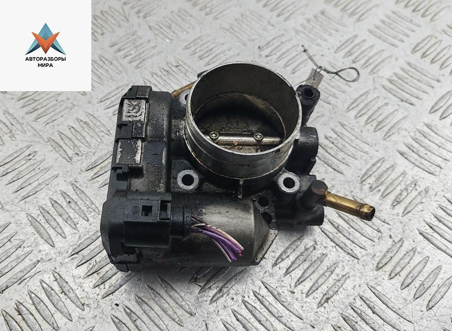 заслонка дроссельная Skoda Octavia mk1 (A4 1U) 2004, 2.0 л., бензин, МКПП, синий, универсал, 06A133062Q - фото №1