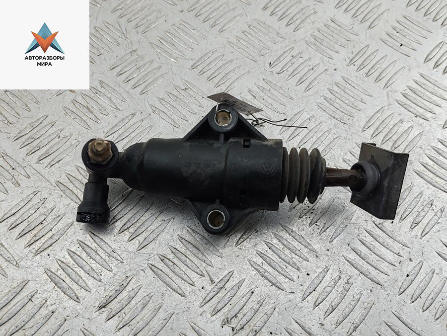 цилиндр сцепления рабочий Volkswagen Golf 4 поколение 2000, 1.4 л., бензин, МКПП, синий, хетчбэк 5 дв., 1J0721261F - фото №1