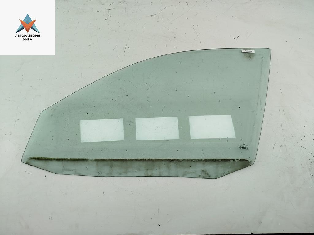 стекло двери передней левой Volkswagen Golf 4 поколение 2002, 1.4 л., бензин, МКПП, синий, хетчбэк 5 дв., AS2 - фото №1