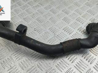 патрубок радиатора Volkswagen Passat B7 2013, 2.0 л., дизель