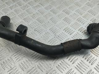 патрубок радиатора Volkswagen Passat B7 2013, 2.0 л., дизель