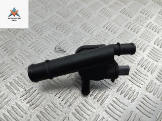 фланец (тройник) системы охлаждения Volkswagen Caddy 3 поколение 2005, 2.0 л., дизель, МКПП, белый, фургон, 038121132D