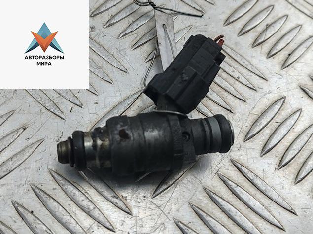 форсунка Volkswagen Passat B6 2010, 1.6 л., бензин, МКПП, серый, универсал, 06A906031BT - фото №1