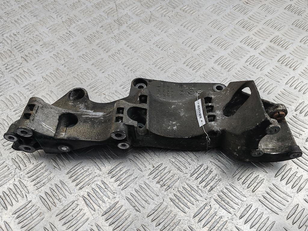 кронштейн генератора Volkswagen Caddy 2005, 2.0 л., дизель, МКПП, белый, фургон, 045903143F