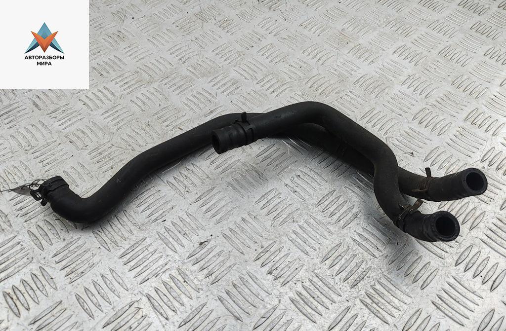 патрубок (трубопровод, шланг) Volkswagen Golf 4 поколение 2000, 1.9 л., дизель, МКПП, серый, хетчбэк 5 дв. - фото №1