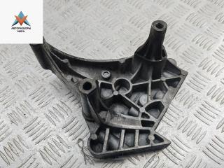 кронштейн двигателя Volkswagen Passat B6 2007, 2.0 л., дизель, МКПП, коричневый, универсал, 03G199207G