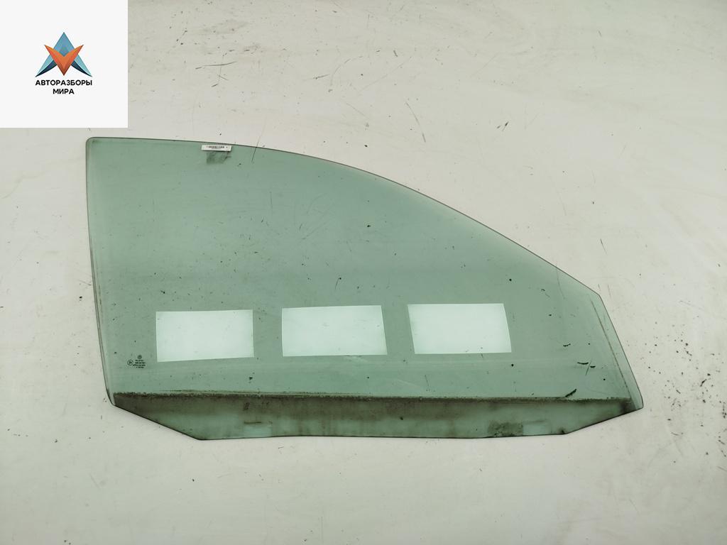 стекло двери передней правой Volkswagen Golf 4 поколение 2002, 1.4 л., бензин, МКПП, синий, хетчбэк 5 дв., AS2 - фото №1