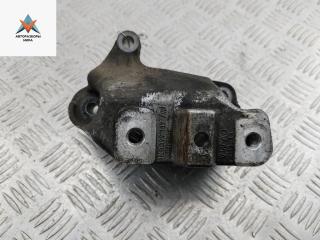 кронштейн КПП Volkswagen Caddy 3 поколение 2005, 2.0 л., дизель, МКПП, белый, фургон, 1K0199117AJ