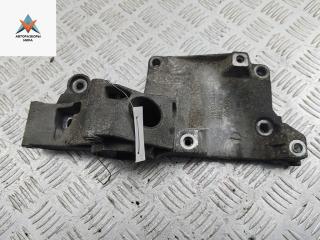 кронштейн генератора Skoda Roomster 1 поколение 2008, 1.9 л., дизель, МКПП, синий, фургон, 038903143AG