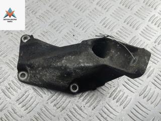 кронштейн двигателя Volkswagen Passat B5 [рестайлинг] 2002, 2.0 л., бензин, МКПП, белый, седан, 8D0199307P