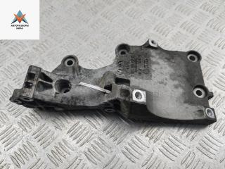 кронштейн генератора Volkswagen Passat B6 2007, 2.0 л., дизель, МКПП, коричневый, универсал, 038903143AF