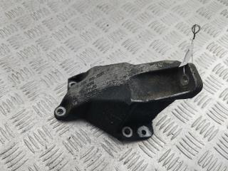 кронштейн двигателя Volkswagen Passat B5 1999, 1.8 л., бензин, МКПП, серый, универсал, 8D0199307L