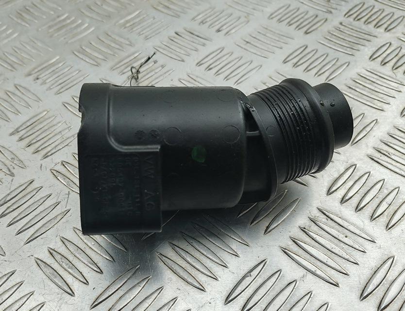 патрубок турбины Volkswagen Passat B7 2013, 2.0 л., дизель, 03L131111R