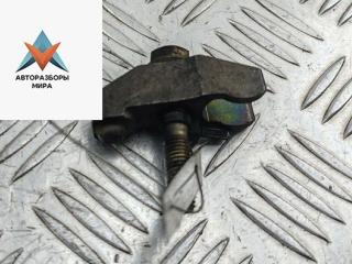 крепление форсунки Skoda Fabia 1 поколение (6Y) [рестайлинг] 2004, 1.9 л., дизель, МКПП, белый, хетчбэк 5 дв.