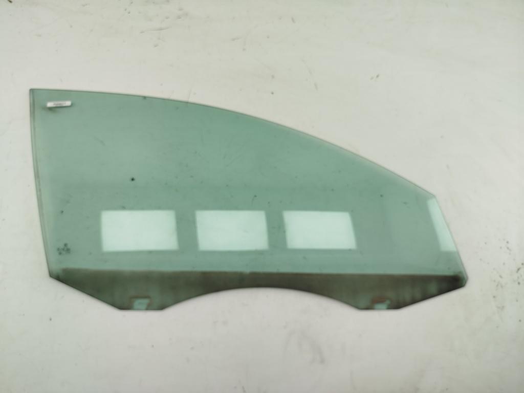 стекло двери передней правой Volkswagen Passat B6 2006, 2.0 л., дизель, МКПП, чёрный, универсал, 43R00082 - фото №1