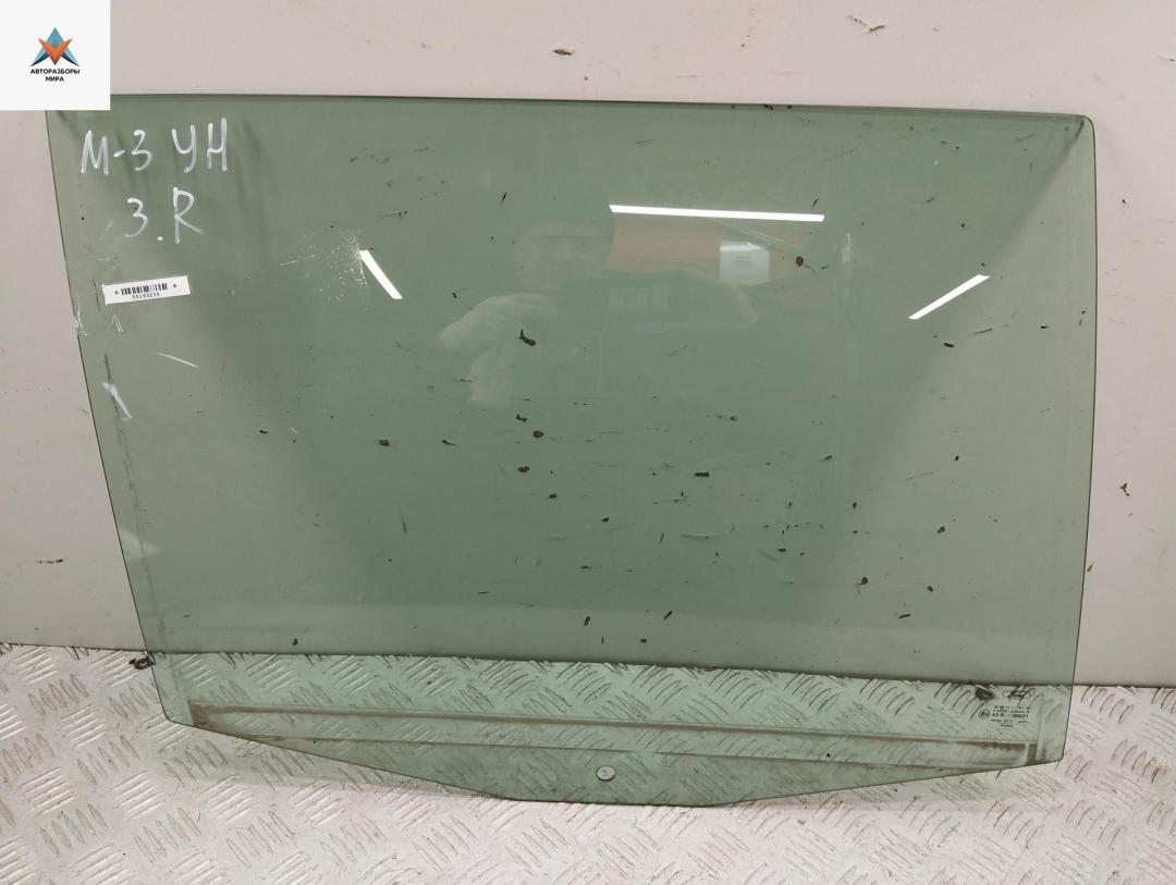 стекло двери задней правой Ford Mondeo 3 поколение 2001, 1.8 л., бензин, МКПП, синий, универсал - фото №1