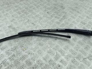 Щеткодержатель (поводок стеклоочистителя) передний Audi A4 B7 2006, 2.0 л., бензин, АКПП, серый, универсал, 8E1955407C