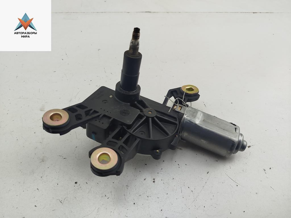 Двигатель стеклоочистителя заднего (моторчик дворников) Volkswagen Golf 5 поколение 2005, 2.0 л., бензин, МКПП, чёрный, хетчбэк 3 дв., 1K6955711B - фото №1