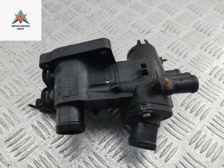 корпус термостата Volkswagen Golf 4 поколение 2002, 1.4 л., бензин, МКПП, чёрный, хетчбэк 5 дв., 032121121J