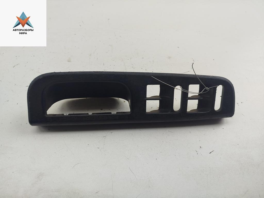 ручка внутренняя передняя левая Volkswagen Passat B5 1999, 1.9 л., дизель, МКПП, серый, универсал, 3B1867171E - фото №1
