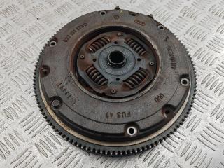 маховик Volkswagen Golf-4 2002, 1.4 л., бензин, МКПП, чёрный, хетчбэк 5 дв., 027105273D