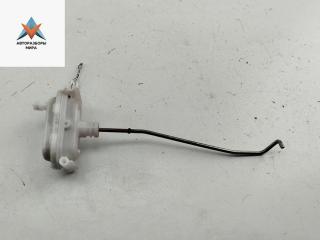 активатор замка багажника Volkswagen Golf 3 поколение 1997, 1.6 л., бензин, МКПП, красный, хетчбэк 3 дв., 1H6862159A