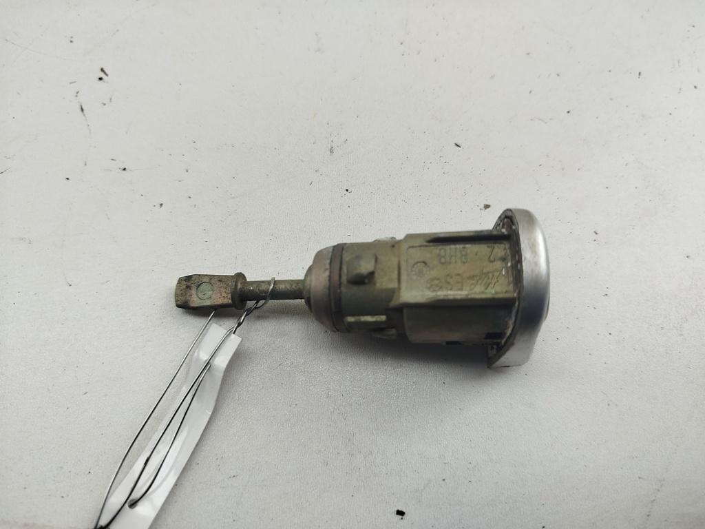 личинка дверного замка Volkswagen Bora 2003, 2.0 л., бензин, МКПП, серый, седан, 1U0837167