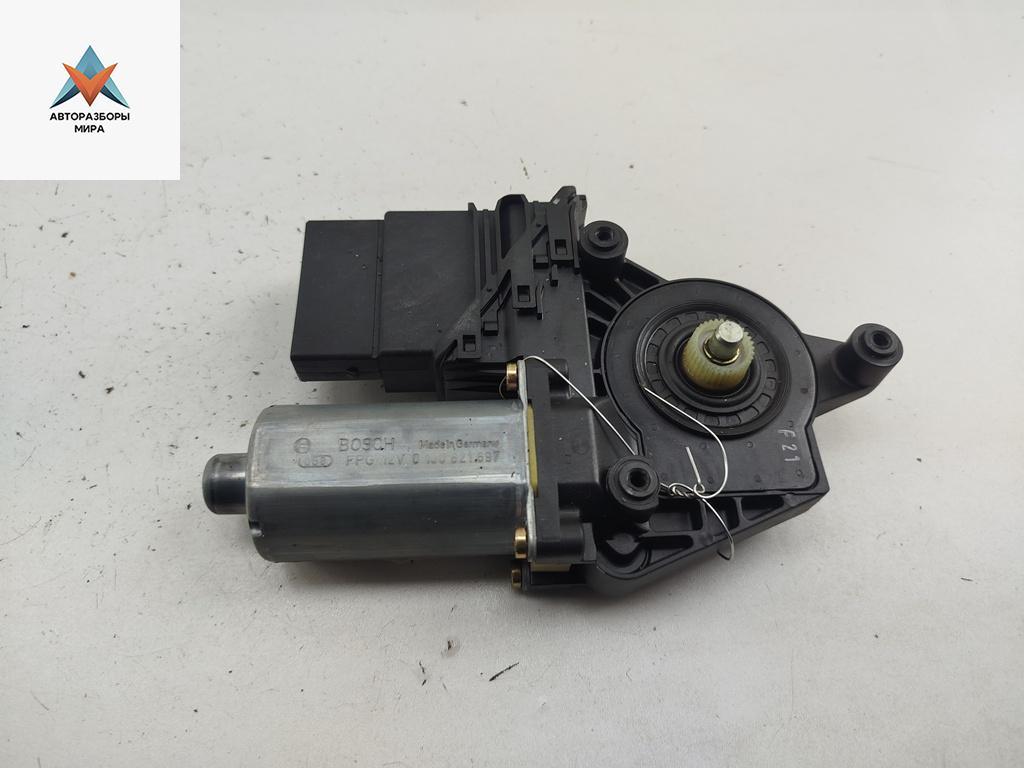 моторчик стеклоподъемника задний левый Volkswagen Passat B5 1999, 1.9 л., МКПП, универсал, 101439203 - фото №1