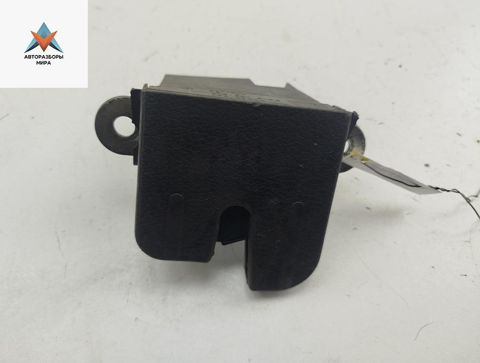 замок багажника Volkswagen Golf 5 поколение 2005, хетчбэк 3 дв., 1K6827505C - фото №1