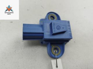датчик AirBag Volkswagen Golf 5 поколение 2004, 1.4 л., бензин, МКПП, чёрный, хетчбэк 5 дв., 1K0955557B